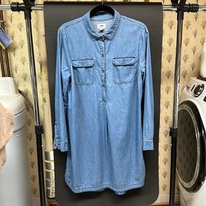 Old Navy Long-Sleeve Denim Jean Shirt size Large super soft and comfortable